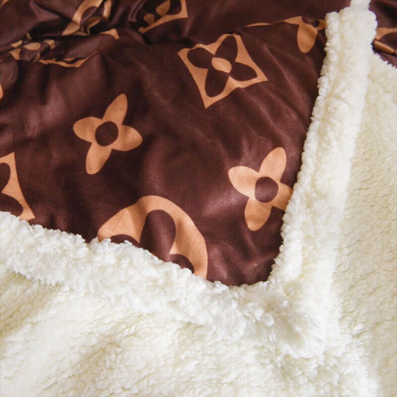 NEW Supreme Louis Vuitton red pattern fleece blanket • Kybershop