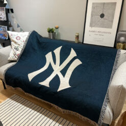 New York Yankees blanket (2)