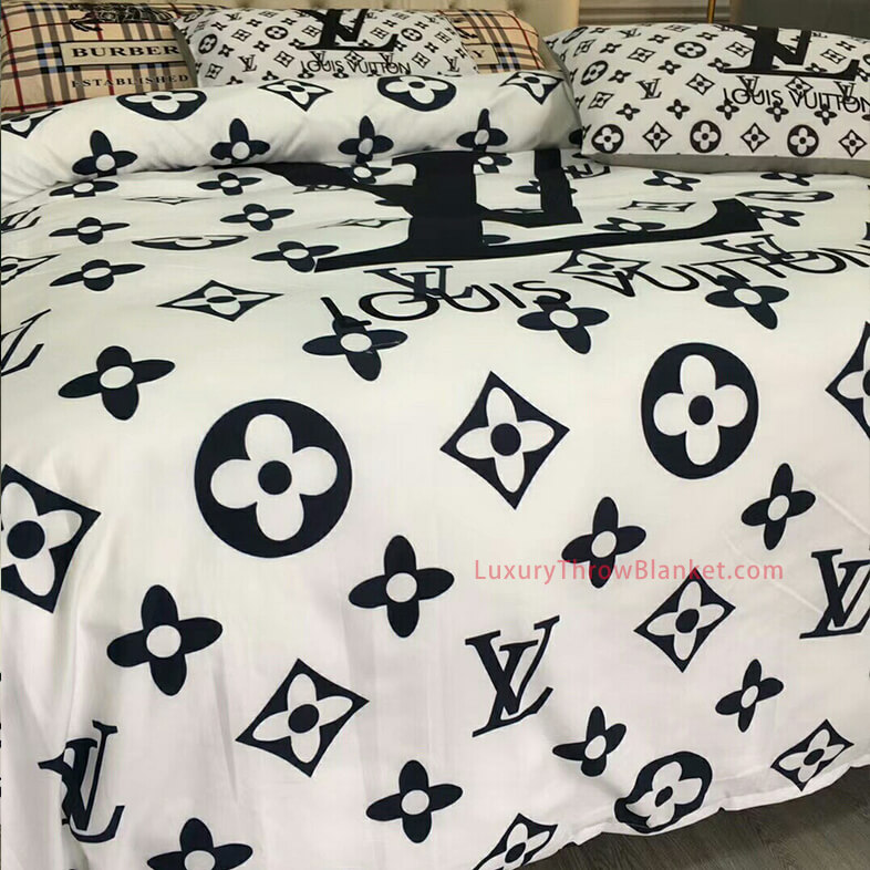 Louis Vuitton Black White Bedding Set
