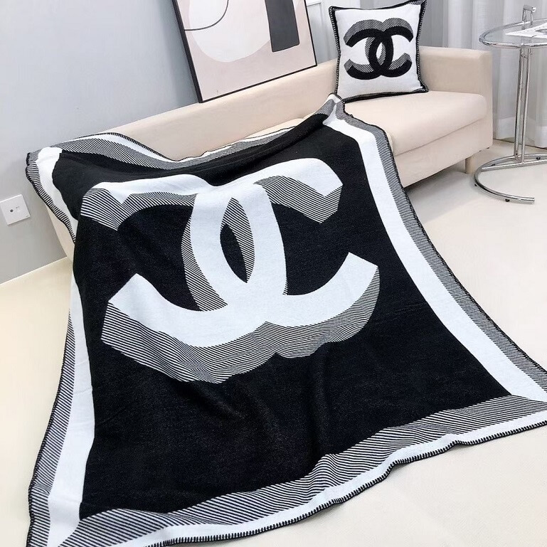 Chanel logo throw blanket, chanel blanket black