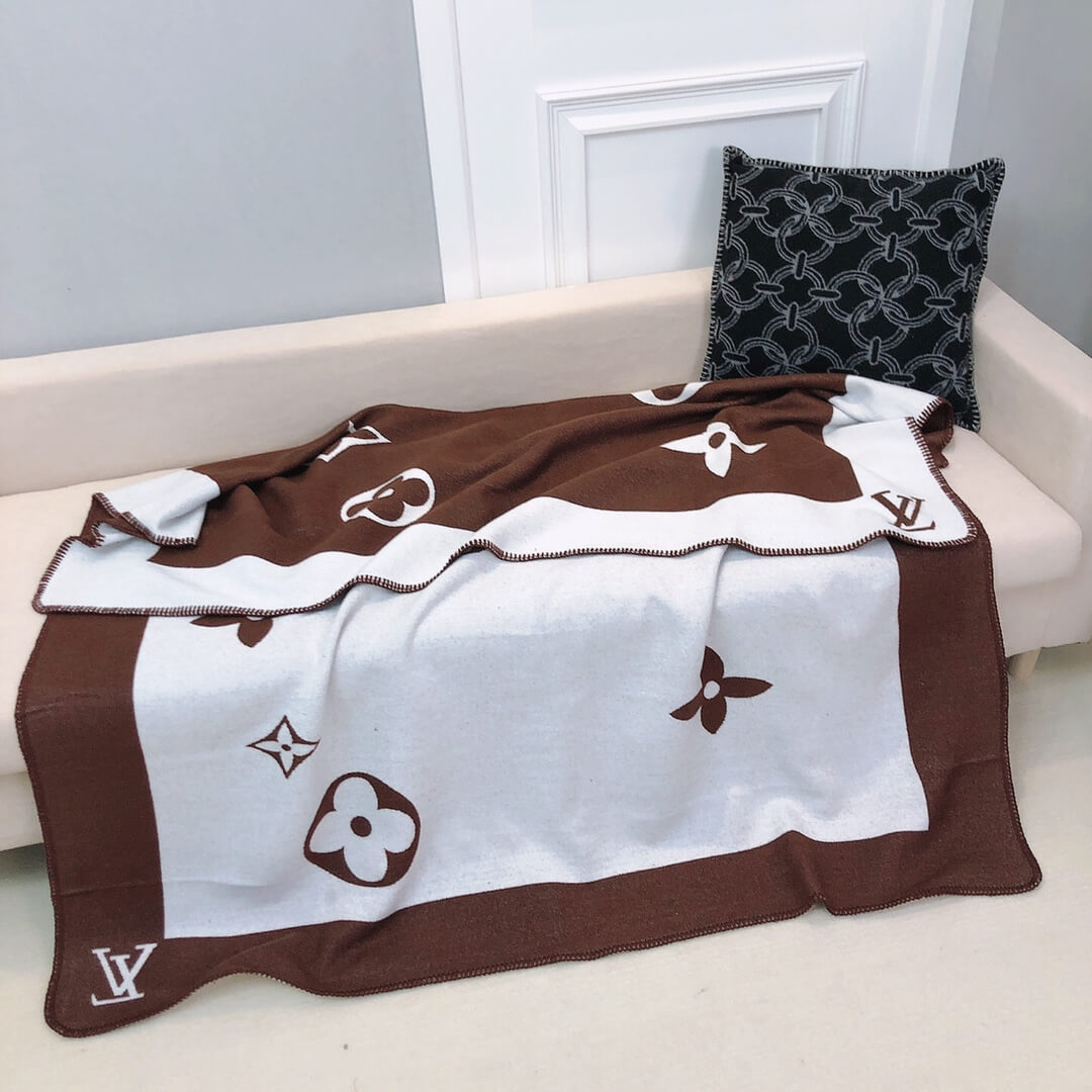 Louis Vuitton LV wool cashmere throw blanket for bed sofa rose