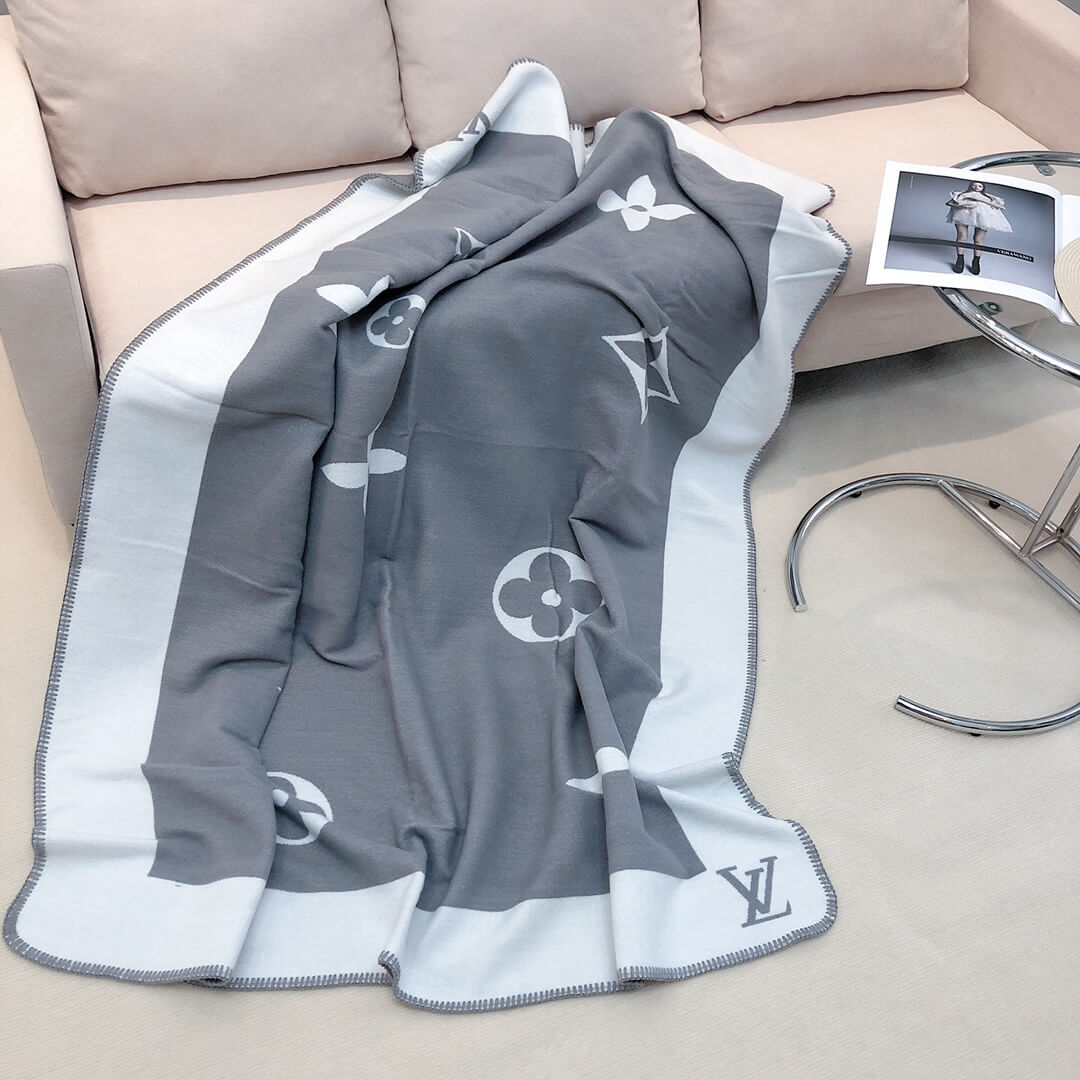 Louis Vuitton LOUIS VUITTON Monogram Cara Column Blanket Cashmere