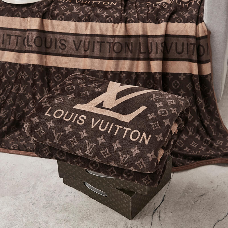 Louis vuitton black logo pinky luxury brand blanket hot 2023 for