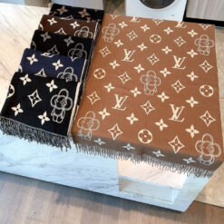 louis vuitton with scarf women